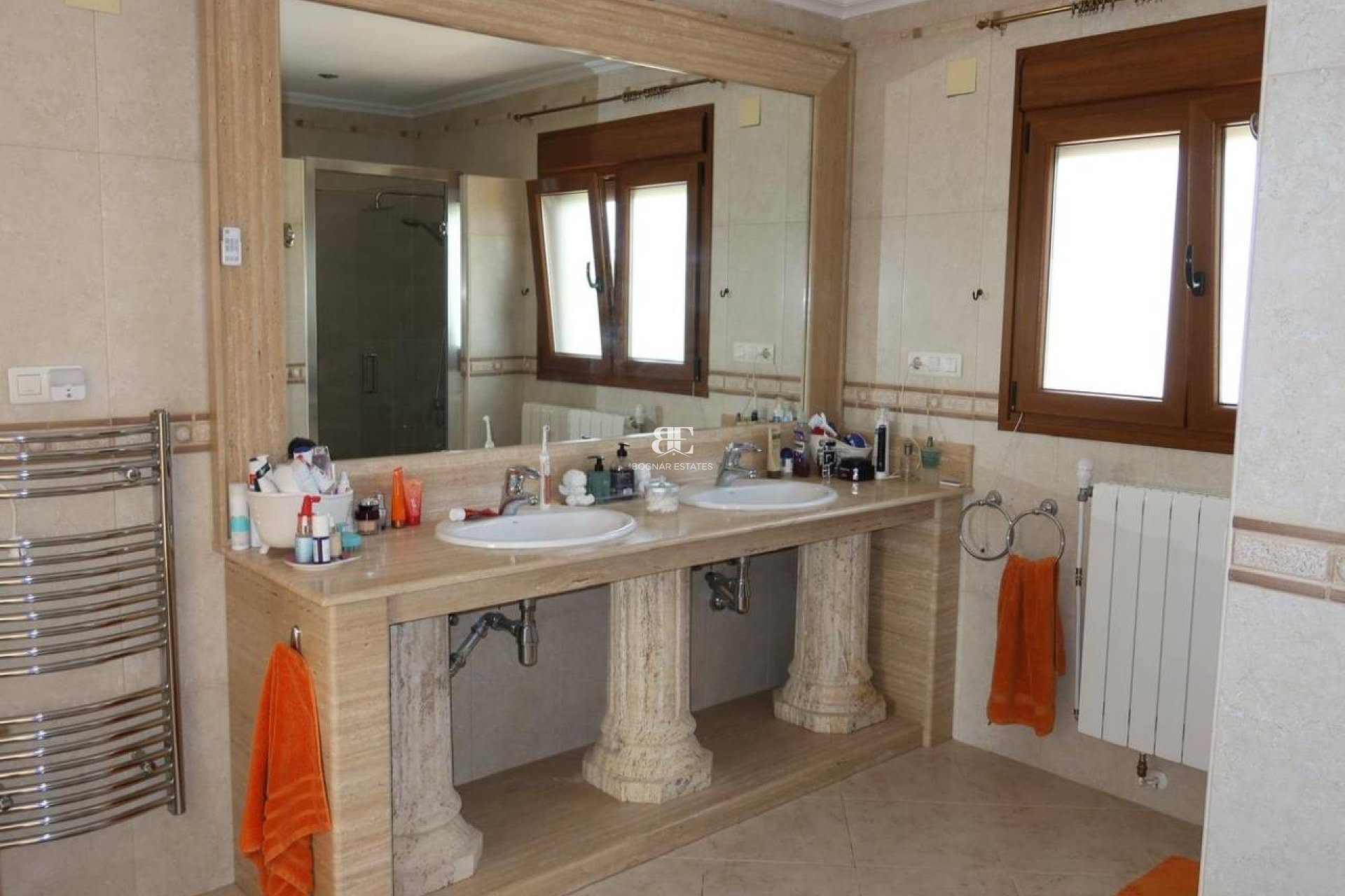 Herverkoop - Country House -
Orihuela