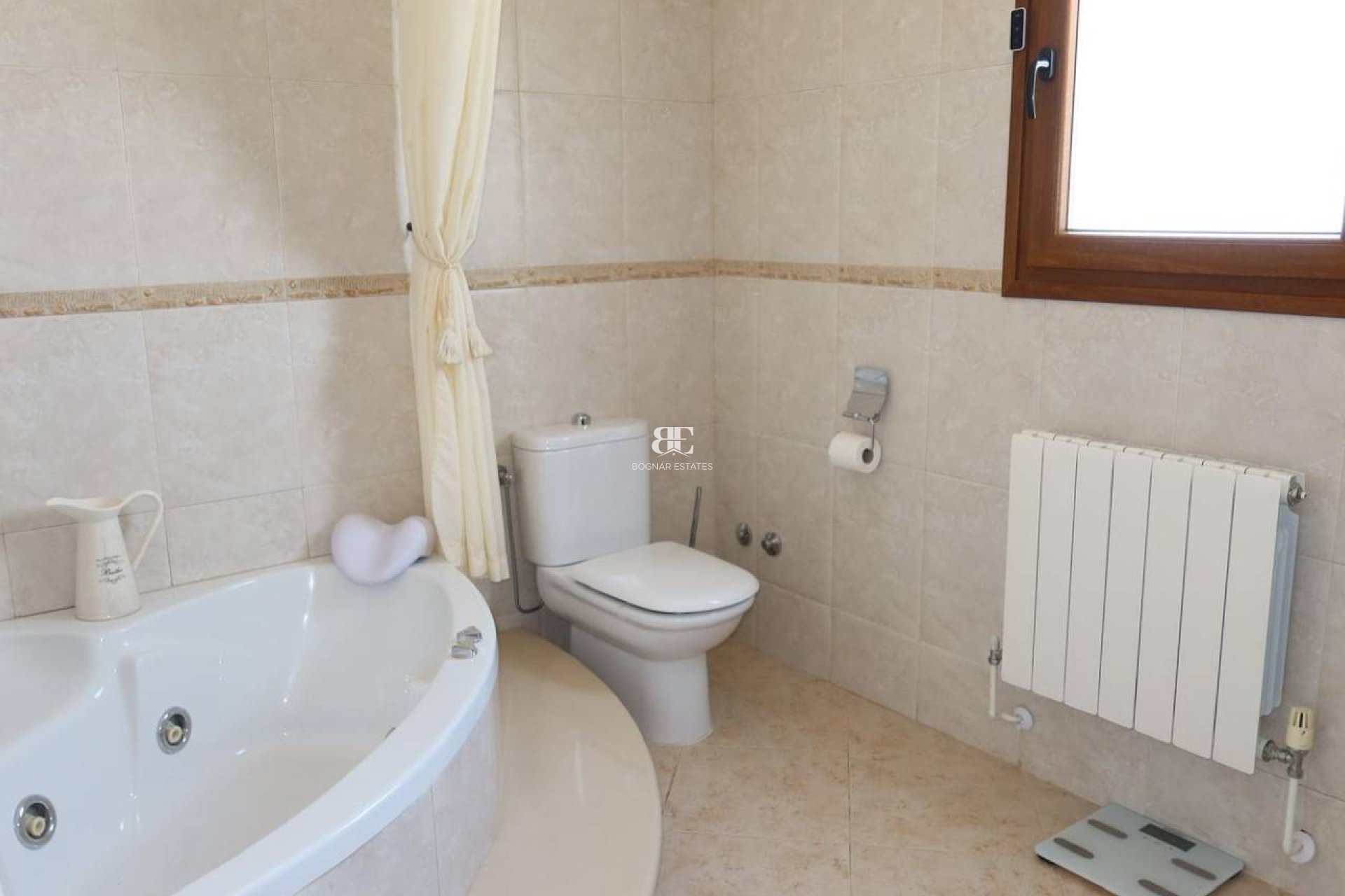 Herverkoop - Country House -
Orihuela
