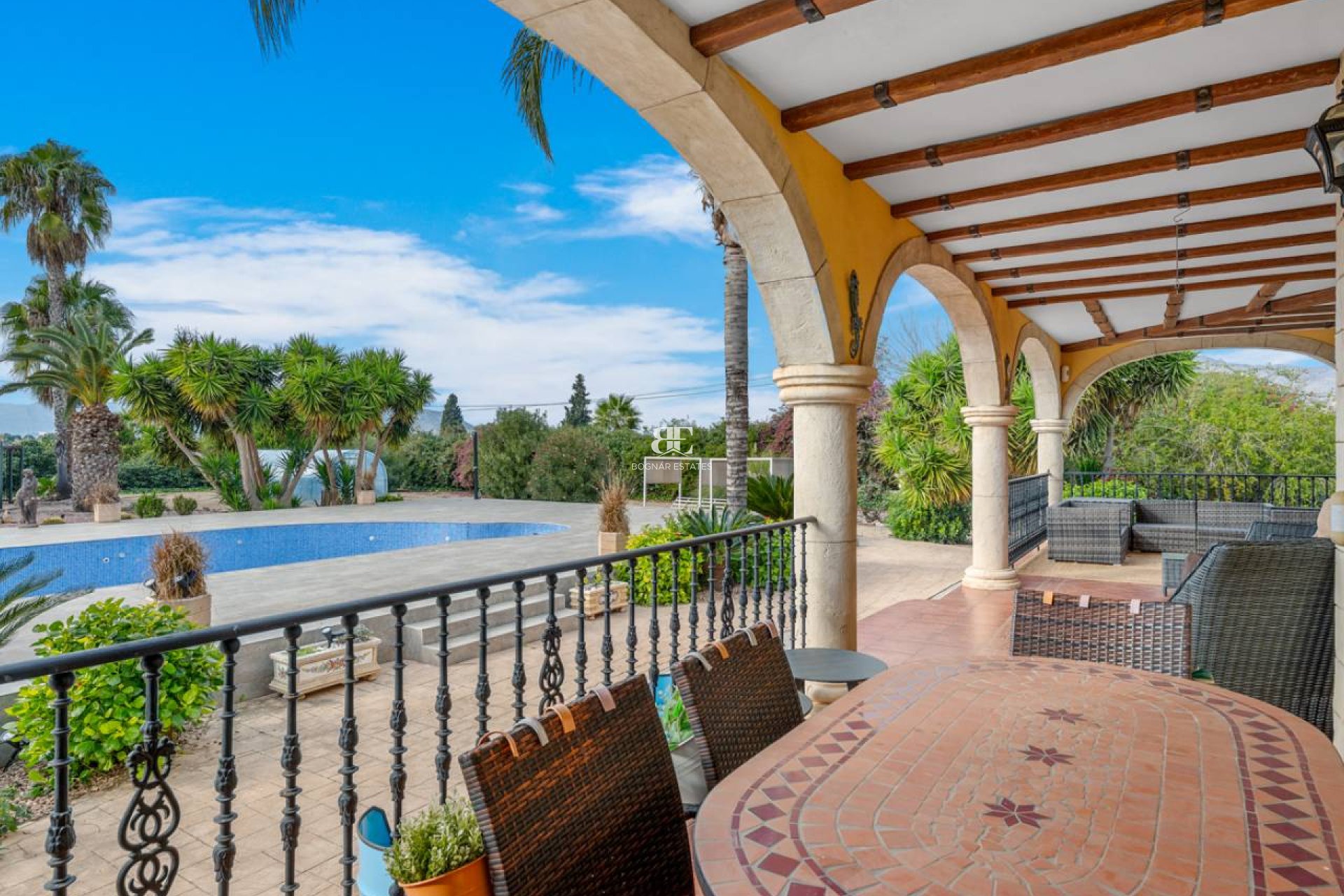 Herverkoop - Country House -
Orihuela