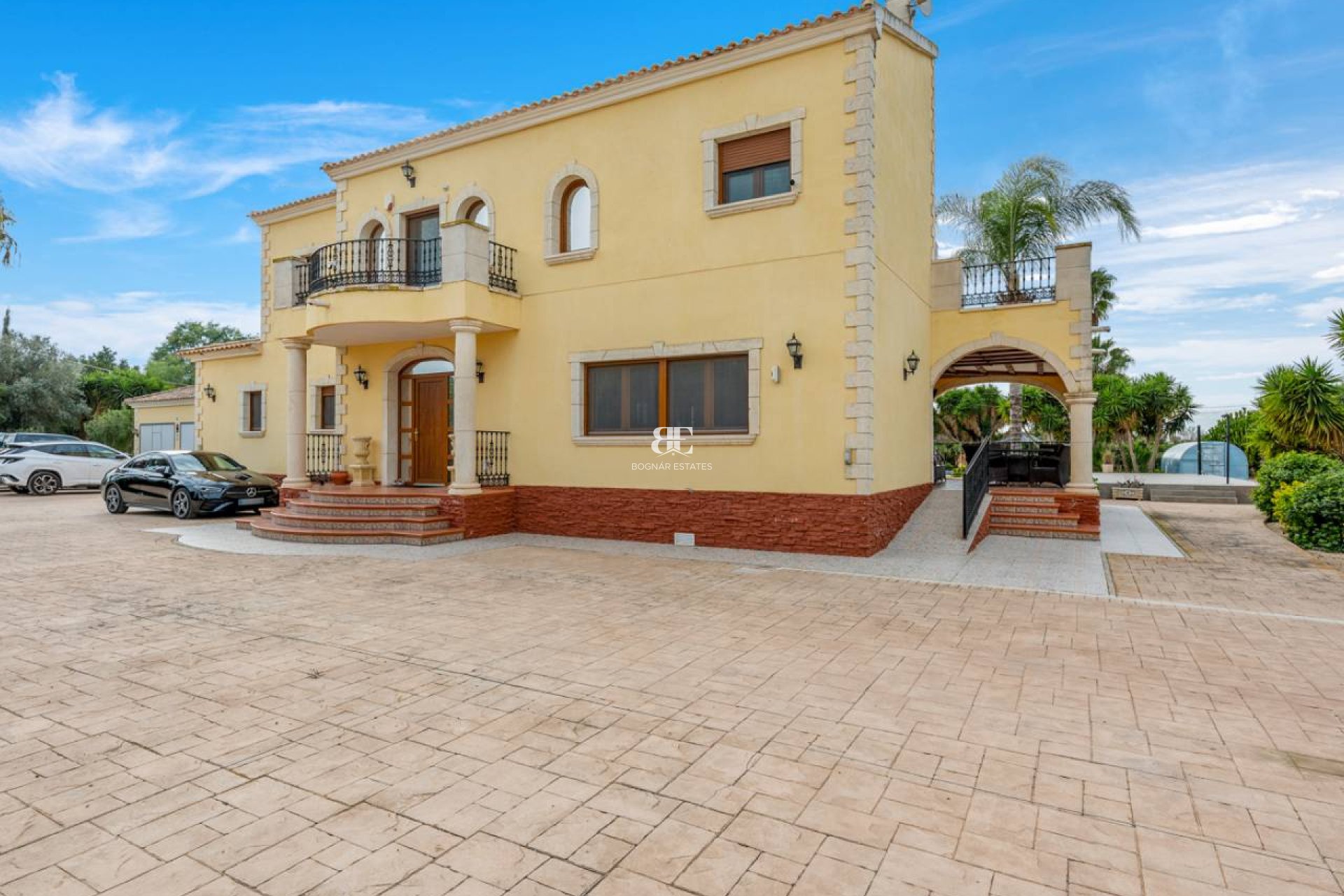 Herverkoop - Country House -
Orihuela