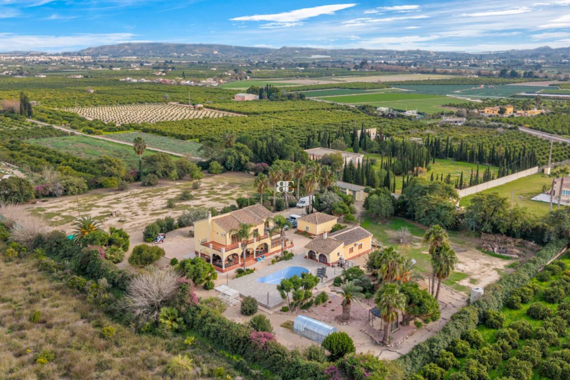 Herverkoop - Country House -
Orihuela