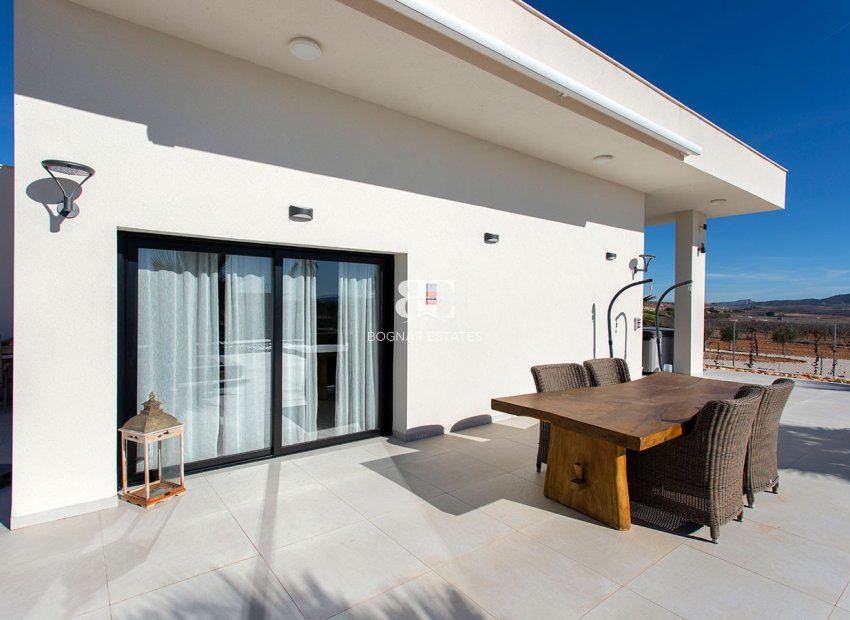 Herverkoop - Country House -
Pinoso - Campo