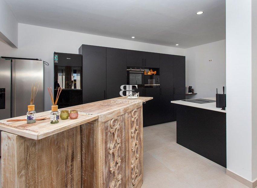 Herverkoop - Country House -
Pinoso - Campo