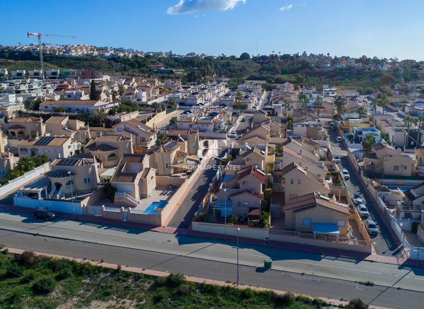 Herverkoop - Country House -
Rojales - Pueblo