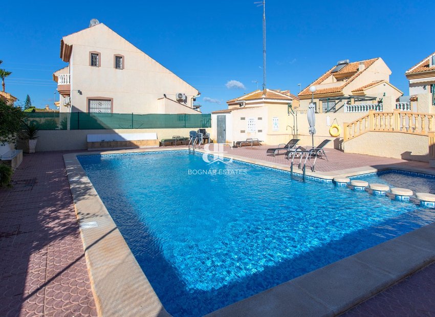 Herverkoop - Country House -
Rojales - Pueblo