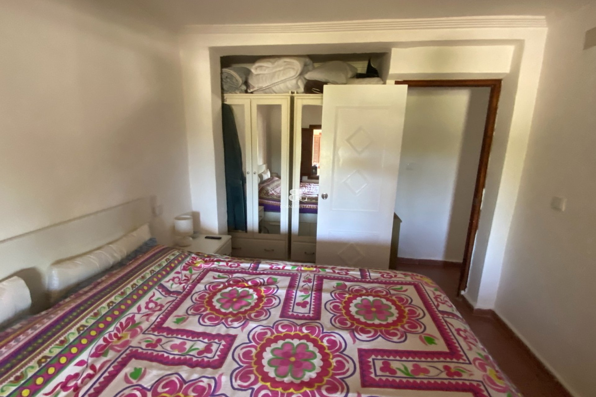 Herverkoop - Country House -
Sax