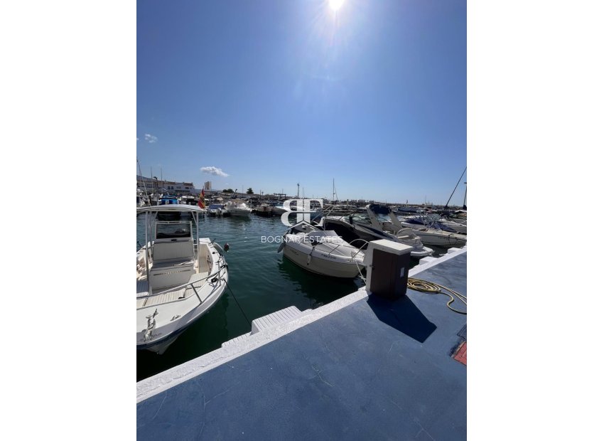 Herverkoop - Garage -
Marbella - Puerto Banús