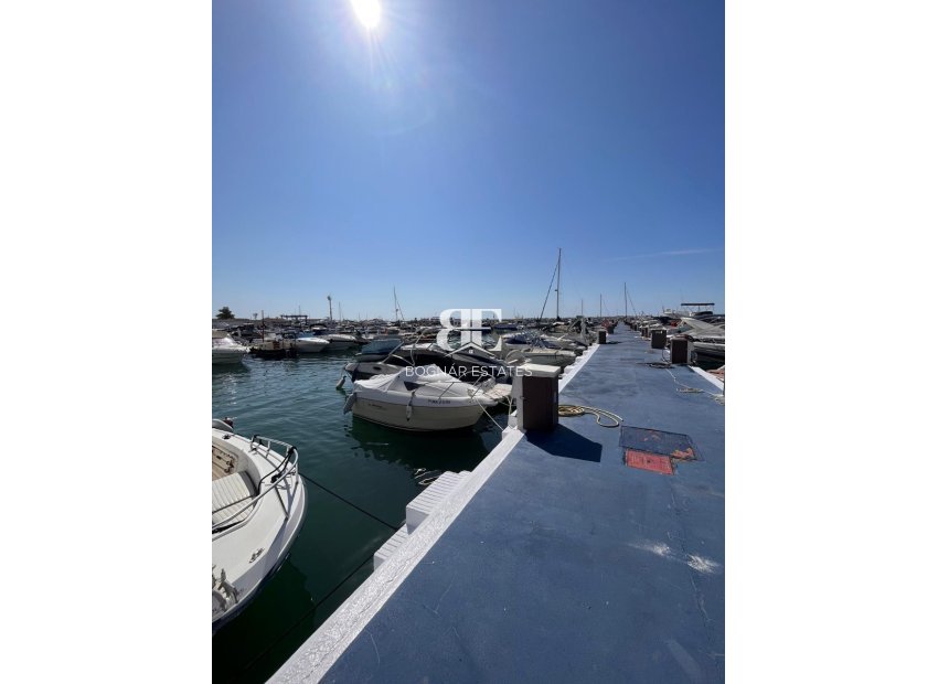 Herverkoop - Garage -
Marbella - Puerto Banús