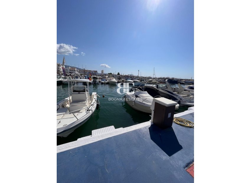Herverkoop - Garage -
Marbella - Puerto Banús