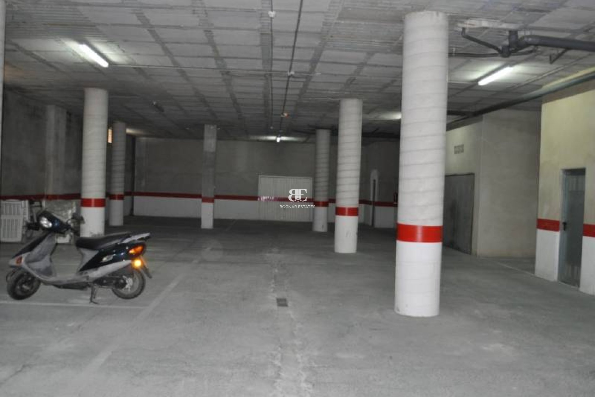 Herverkoop - Garage -
Villajoyosa - Varadero/ Estudiantes beach