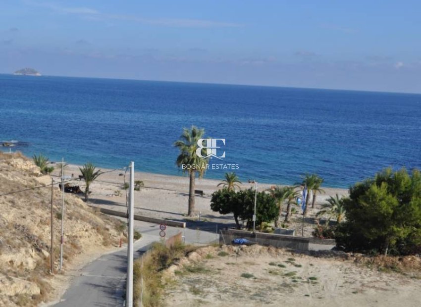 Herverkoop - Garage -
Villajoyosa - Varadero/ Estudiantes beach