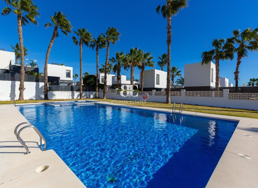 Herverkoop - Herenhuis -
Algorfa - La finca Golf