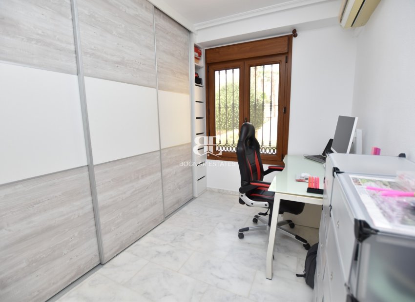 Herverkoop - Herenhuis -
Algorfa - La finca Golf