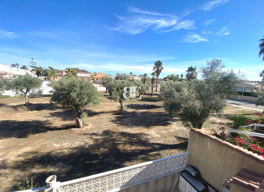 Herverkoop - Herenhuis -
Benijofar - Monte Azul