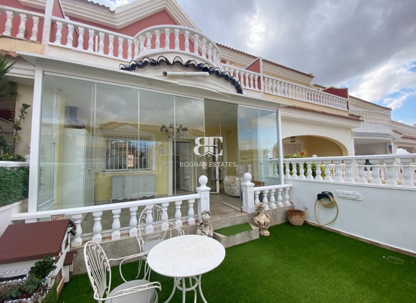 Herverkoop - Herenhuis -
Benijofar - Monte Azul