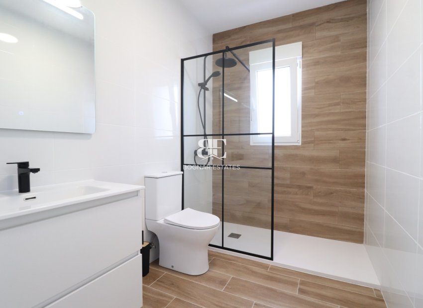 Herverkoop - Herenhuis -
Ciudad Quesada - Altos de Quesada