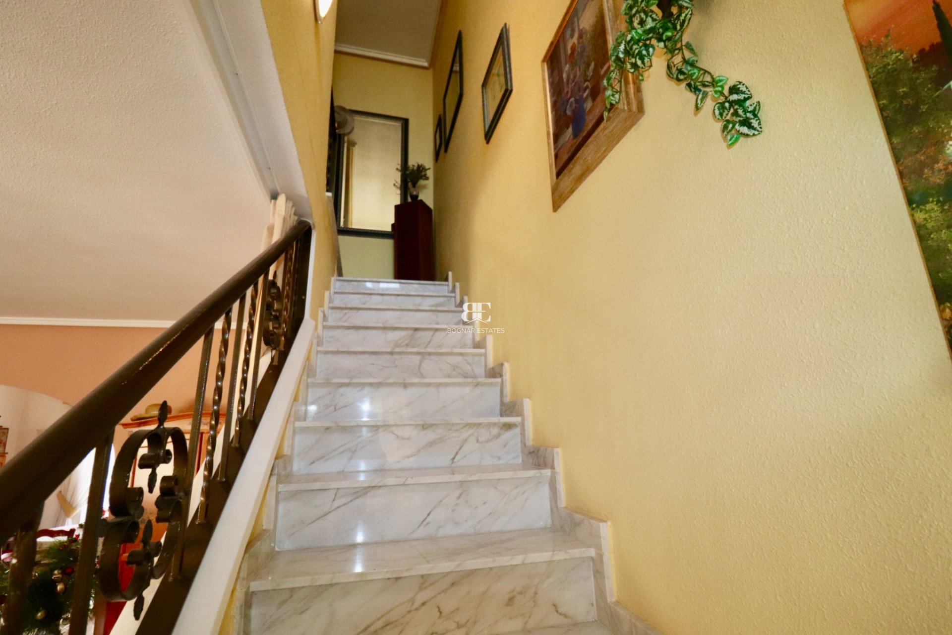 Herverkoop - Herenhuis -
Ciudad Quesada - Doña Pepa