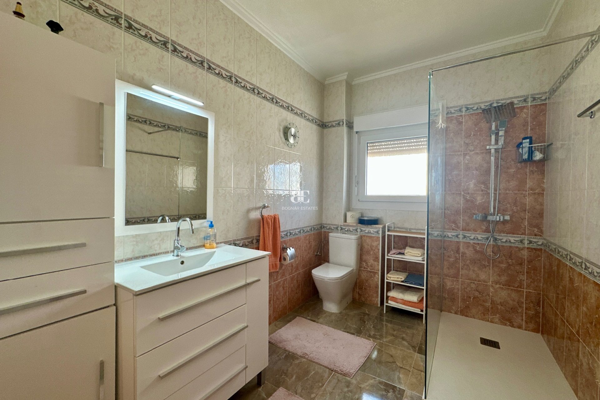 Herverkoop - Herenhuis -
Ciudad Quesada - Doña Pepa