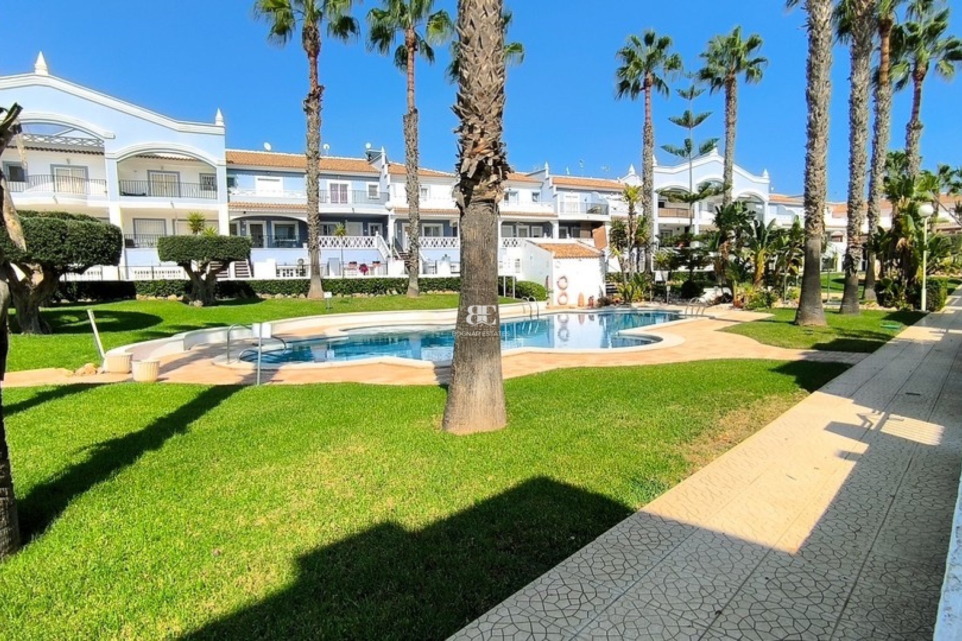 Herverkoop - Herenhuis -
Ciudad Quesada - Doña Pepa