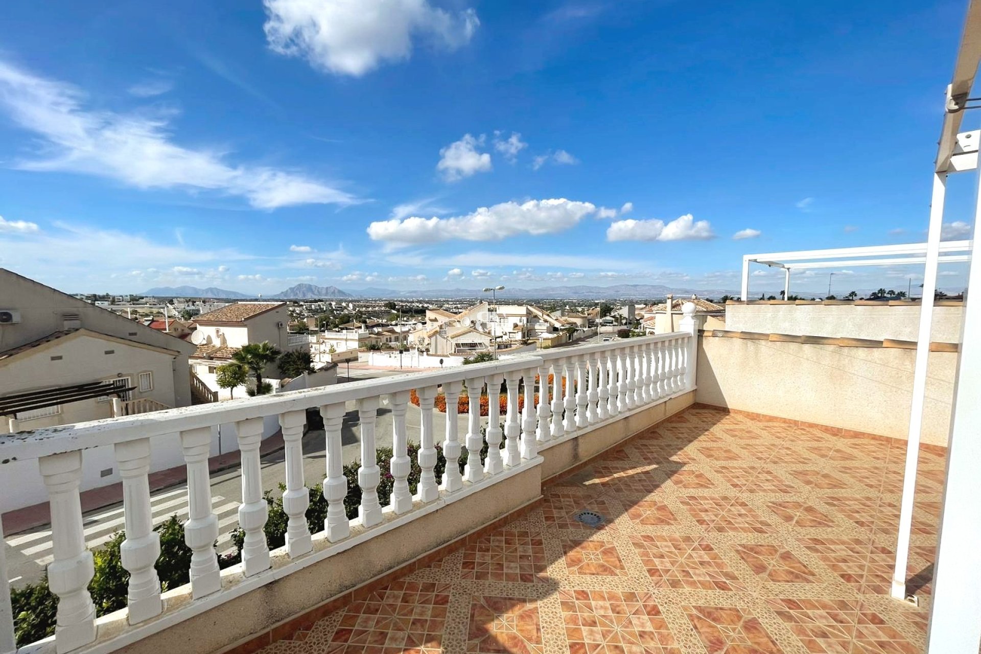 Herverkoop - Herenhuis -
Ciudad Quesada - Rojales