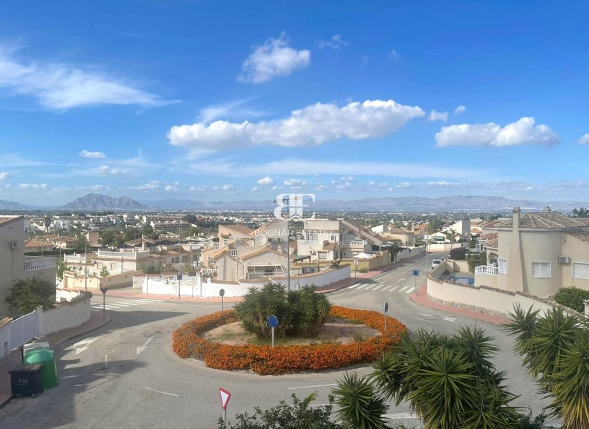 Herverkoop - Herenhuis -
Ciudad Quesada - Rojales