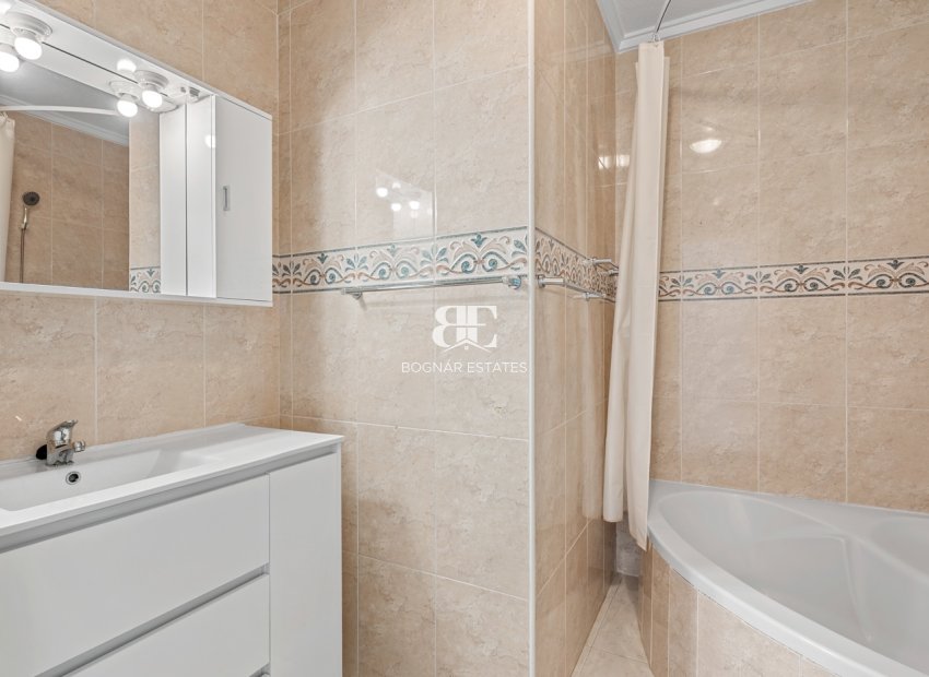 Herverkoop - Herenhuis -
Ciudad Quesada - Rojales