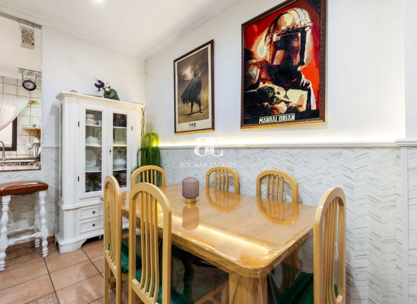 Herverkoop - Herenhuis -
Ciudad Quesada