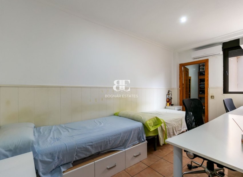 Herverkoop - Herenhuis -
Ciudad Quesada