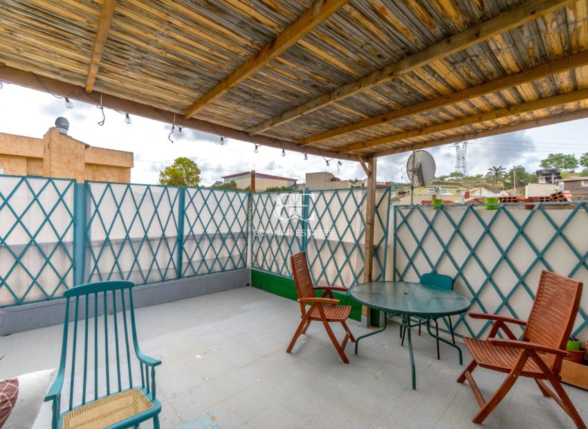 Herverkoop - Herenhuis -
Ciudad Quesada