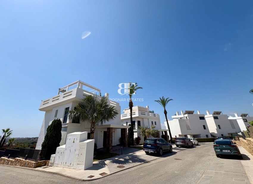 Herverkoop - Herenhuis -
Dehesa de Campoamor - Las Ramblas