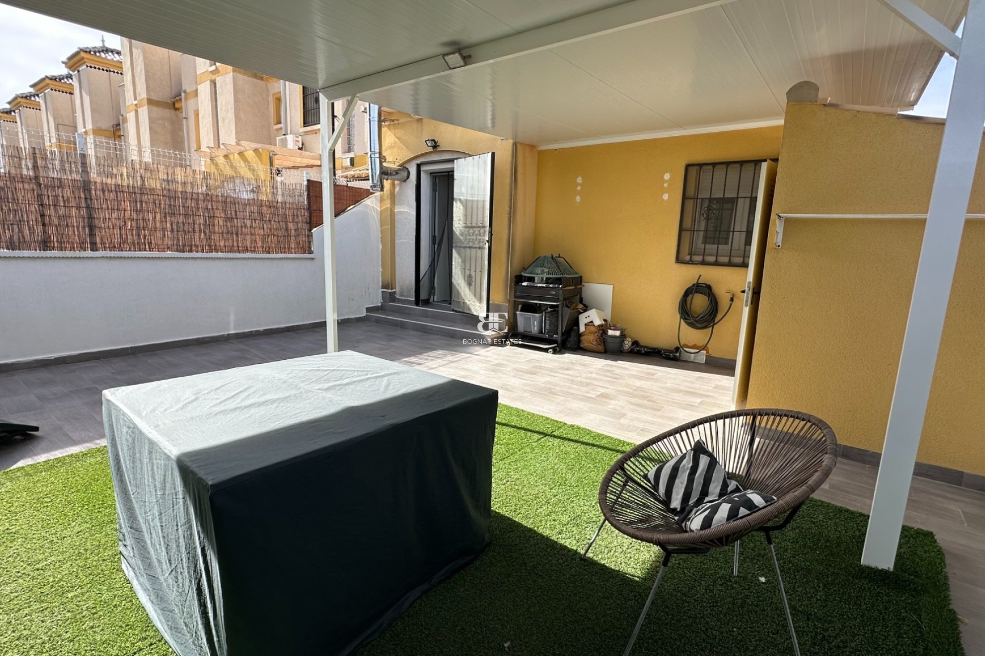 Herverkoop - Herenhuis -
Guardamar del Segura - El Raso