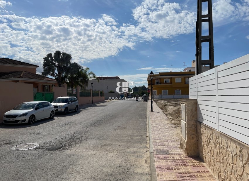 Herverkoop - Herenhuis -
Jacarilla - Comunidad Valenciana