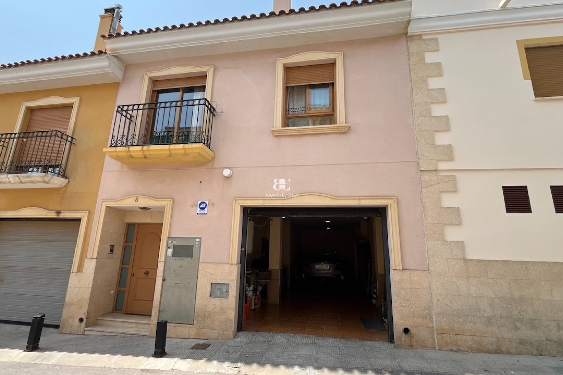 Herverkoop - Herenhuis -
La Nucía - town