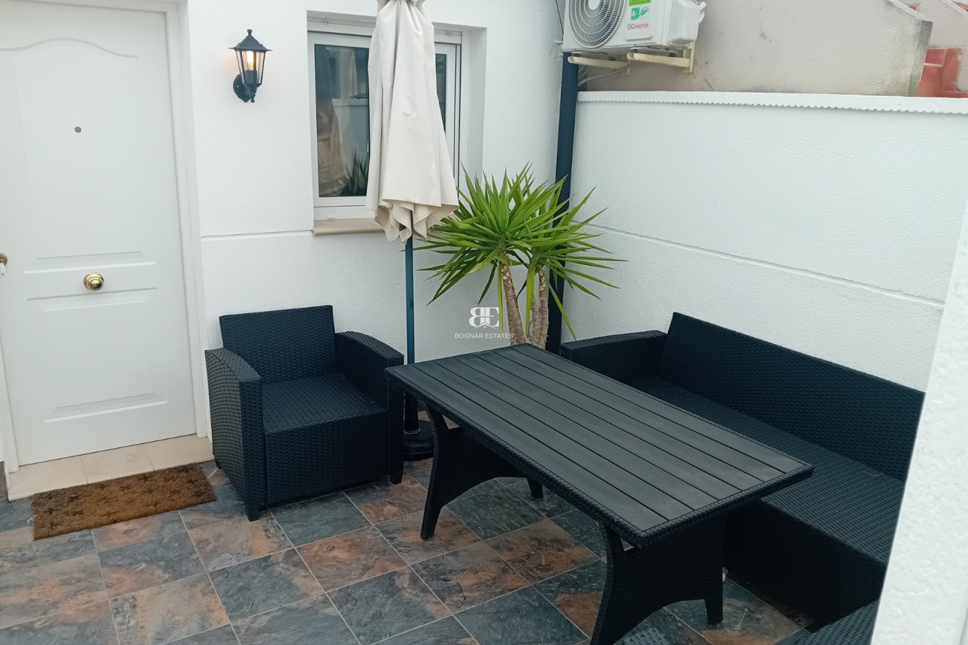 Herverkoop - Herenhuis -
La Torreta - Torrevieja