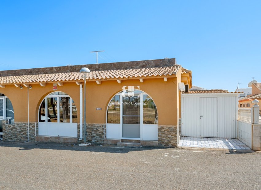 Herverkoop - Herenhuis -
Los Alcazares - Los Narejos