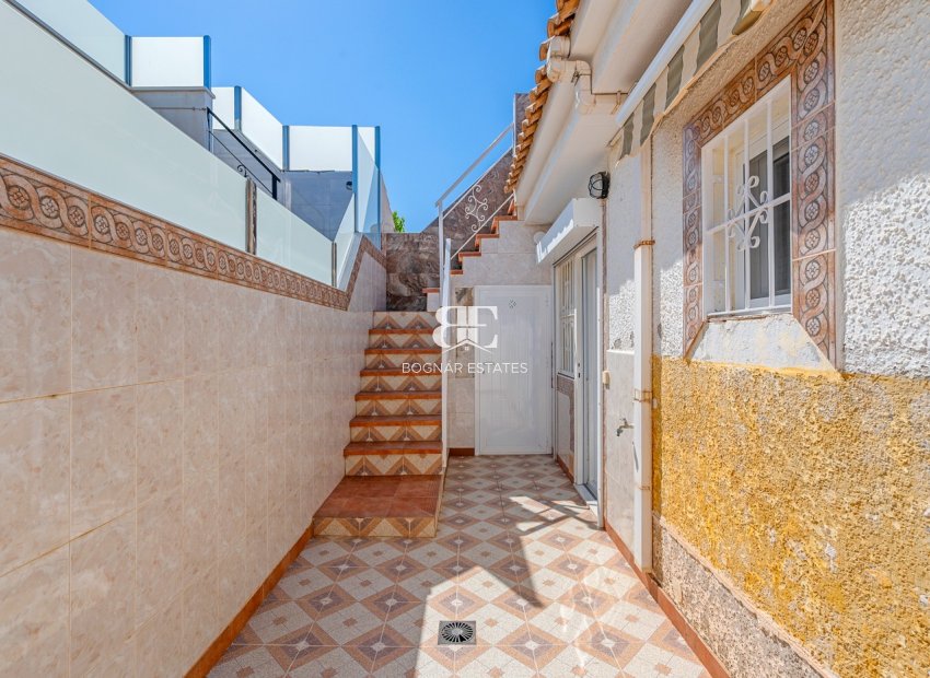 Herverkoop - Herenhuis -
Los Alcazares - Los Narejos