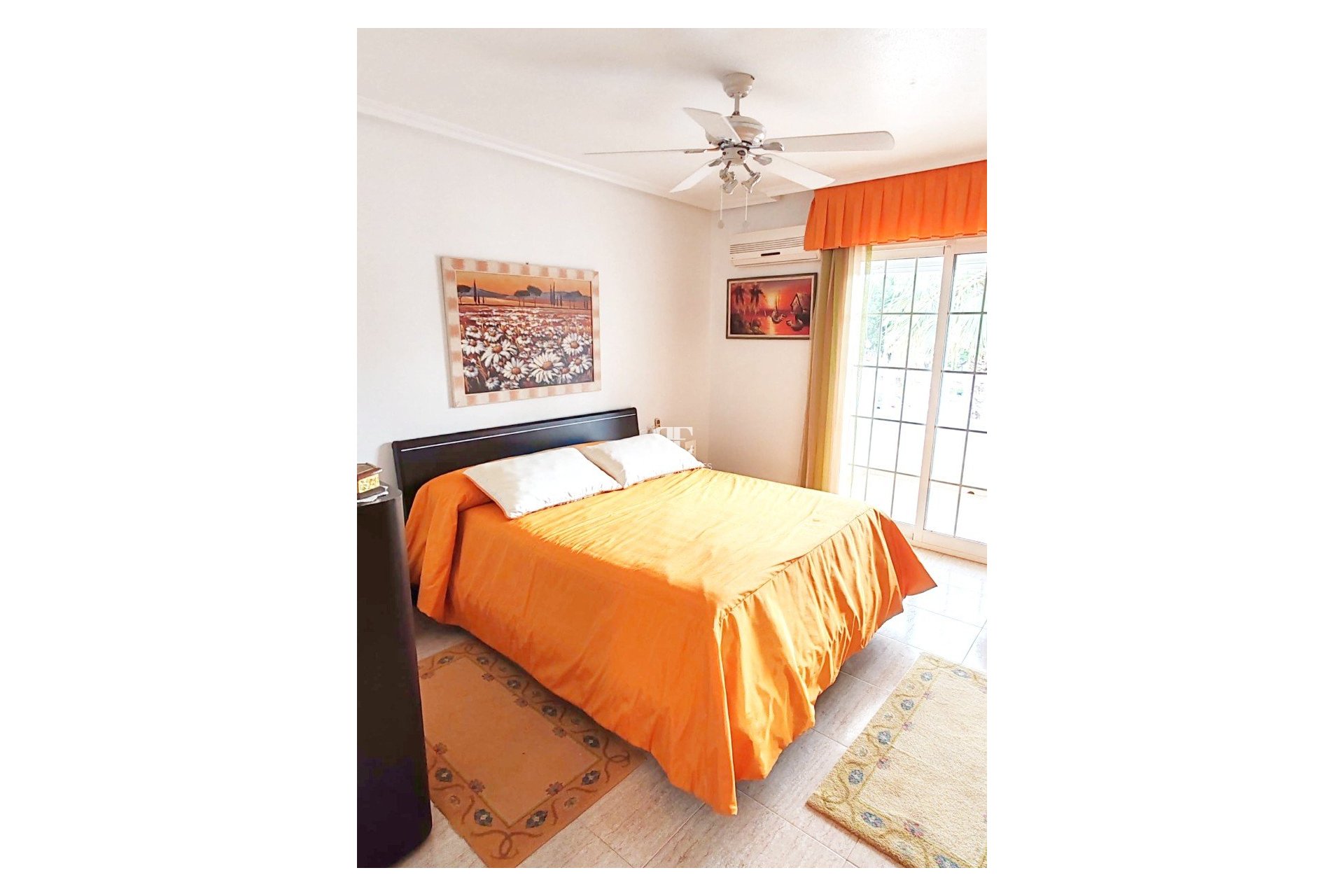 Herverkoop - Herenhuis -
Los Alcazares