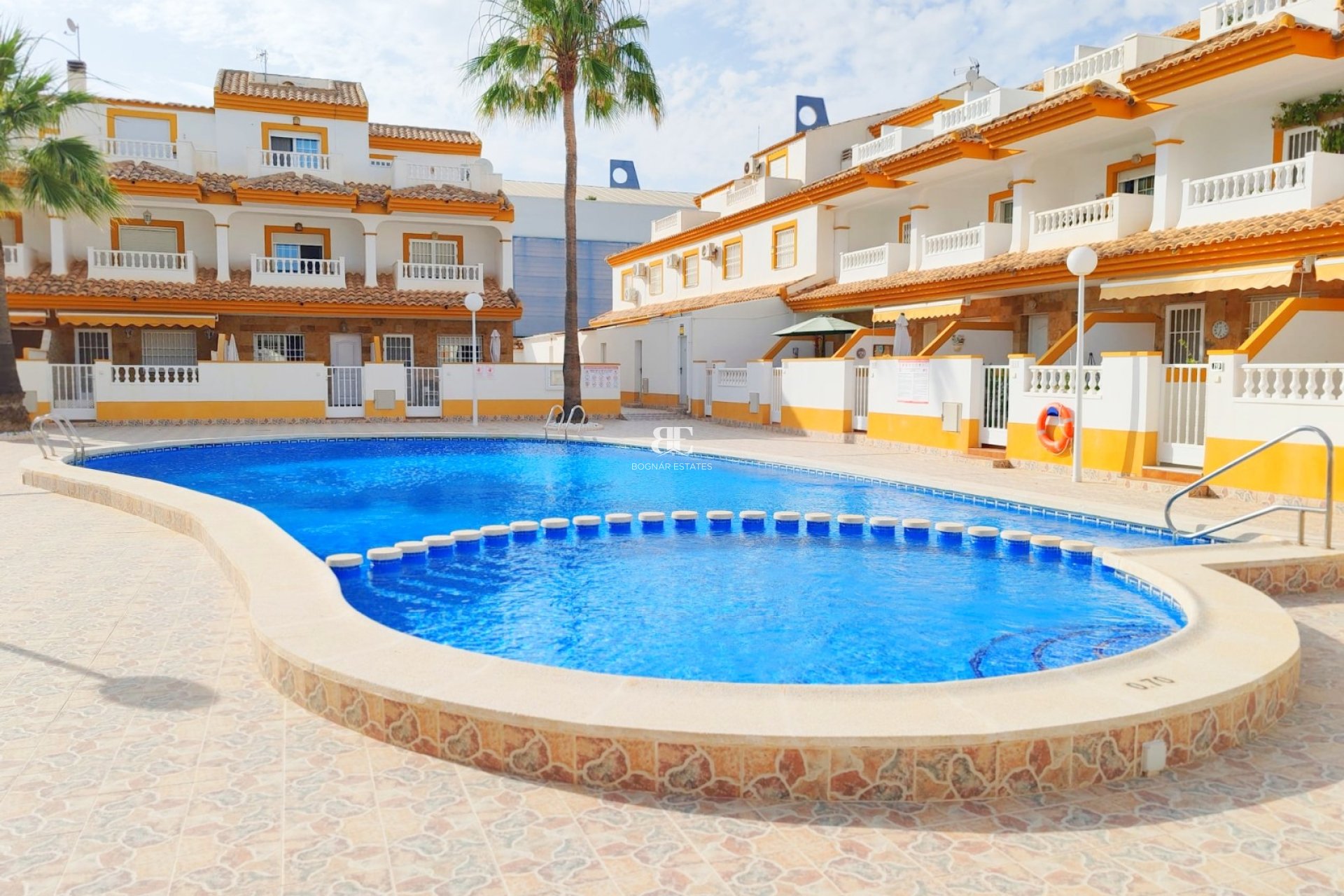 Herverkoop - Herenhuis -
Los Alcazares