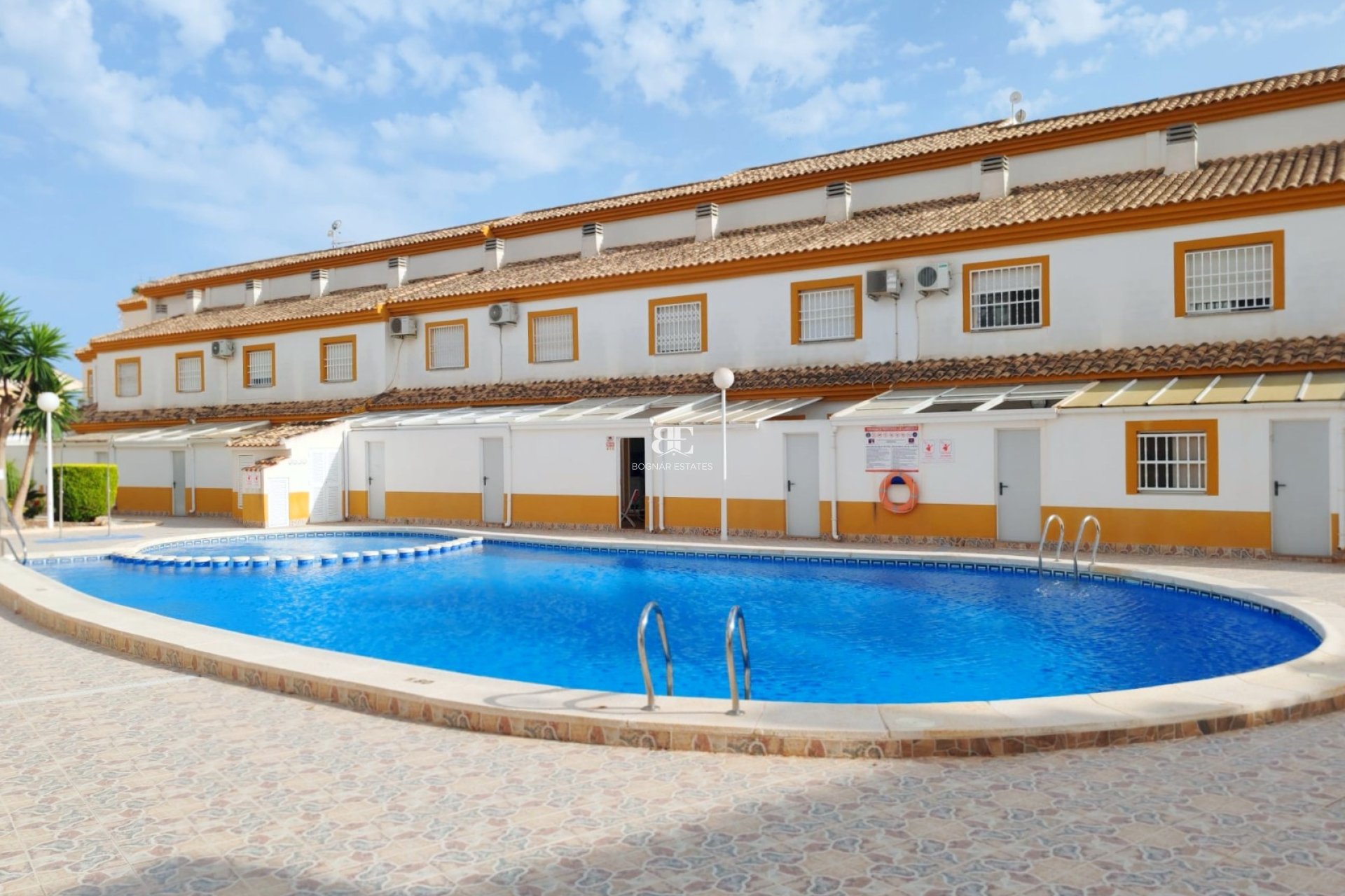 Herverkoop - Herenhuis -
Los Alcazares