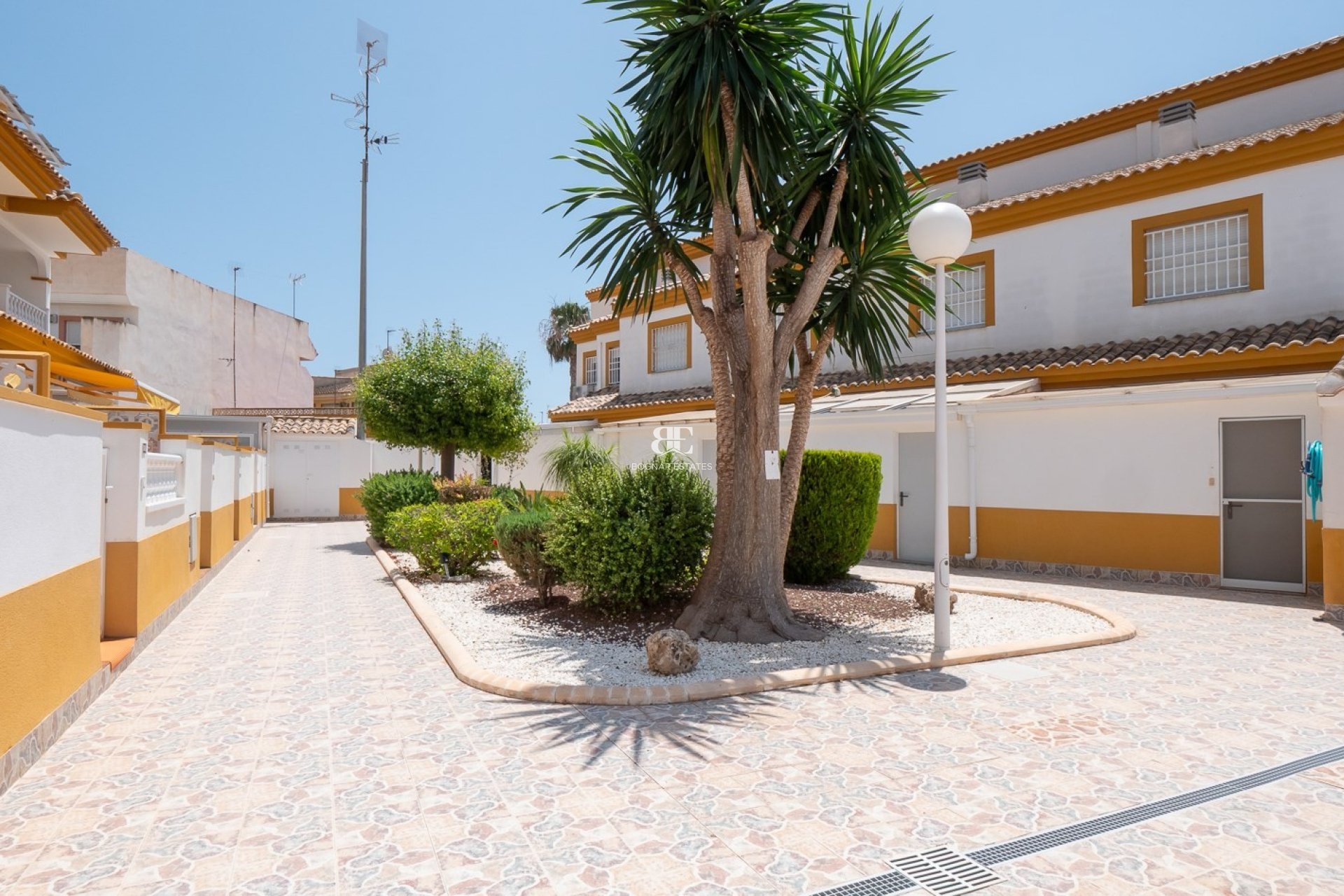 Herverkoop - Herenhuis -
Los Alcazares