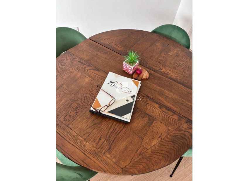 Herverkoop - Herenhuis -
Los Montesinos - La Herrada