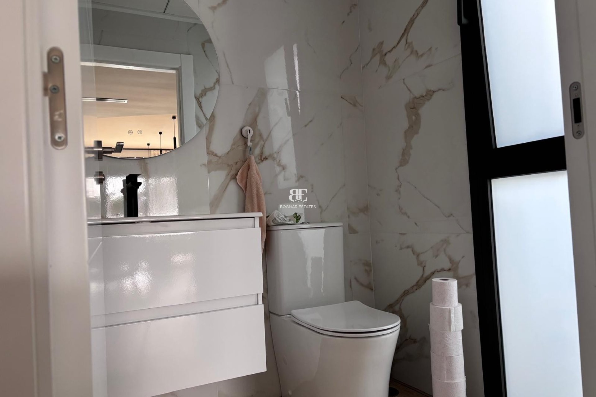 Herverkoop - Herenhuis -
Los Montesinos - La Herrada