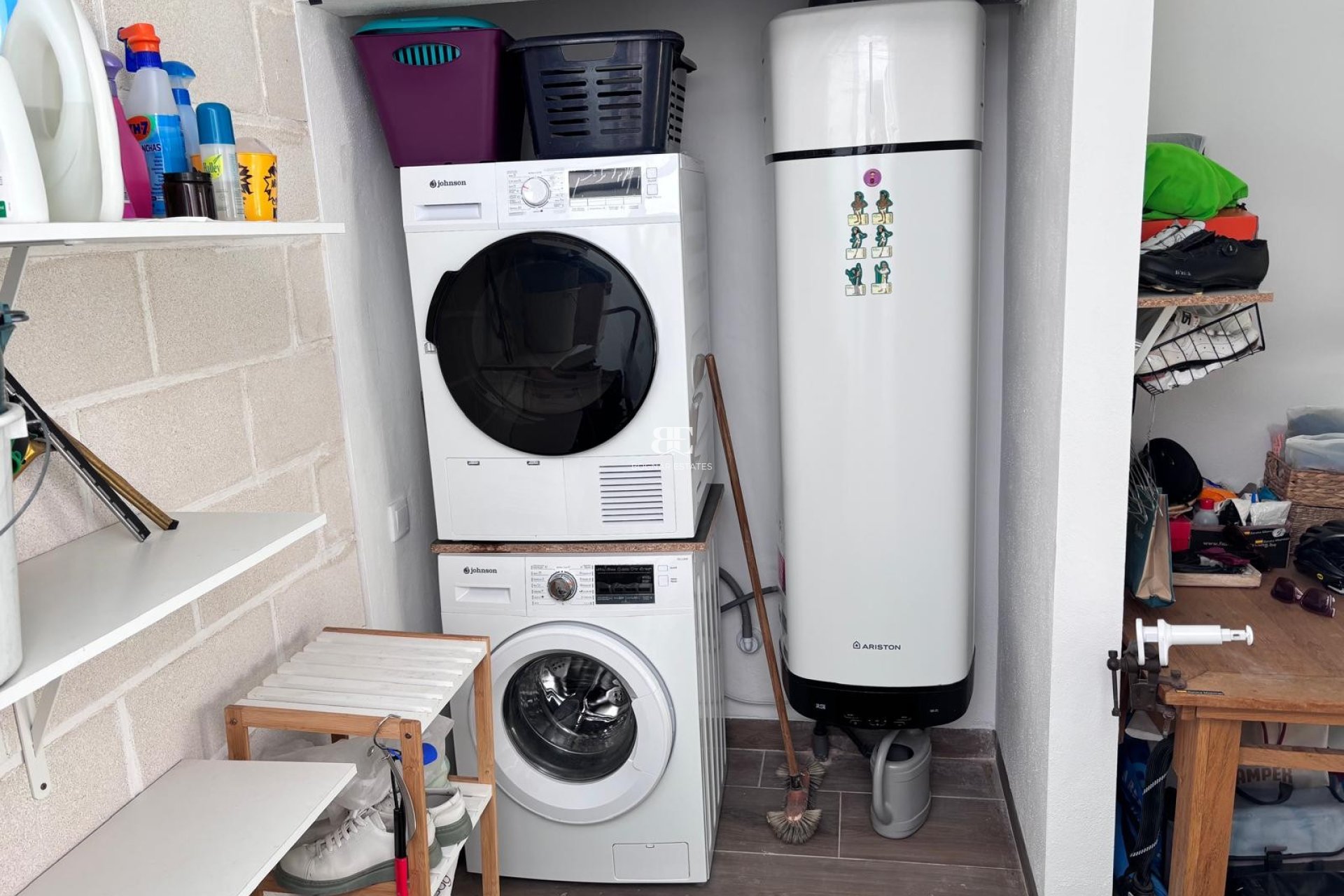 Herverkoop - Herenhuis -
Los Montesinos - La Herrada