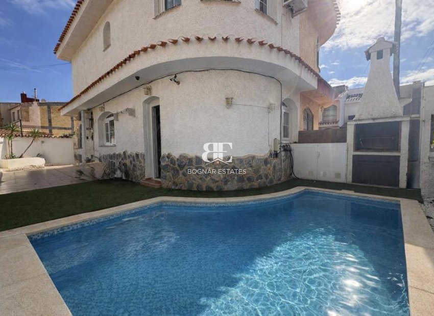 Herverkoop - Herenhuis -
Los Urrutias - Mar Menor