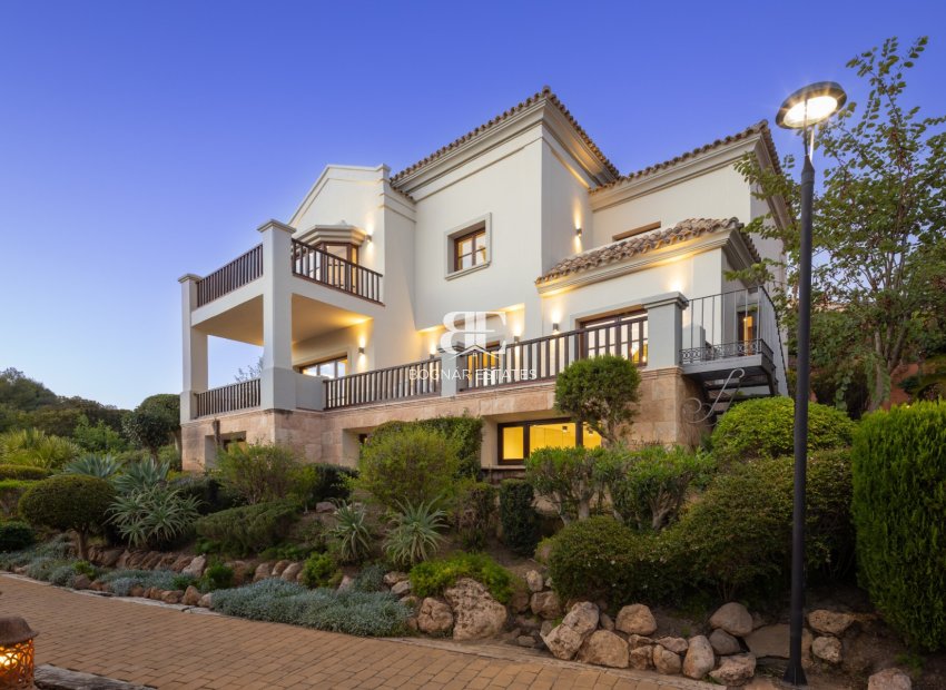 Herverkoop - Herenhuis -
Marbella - Golden Mile