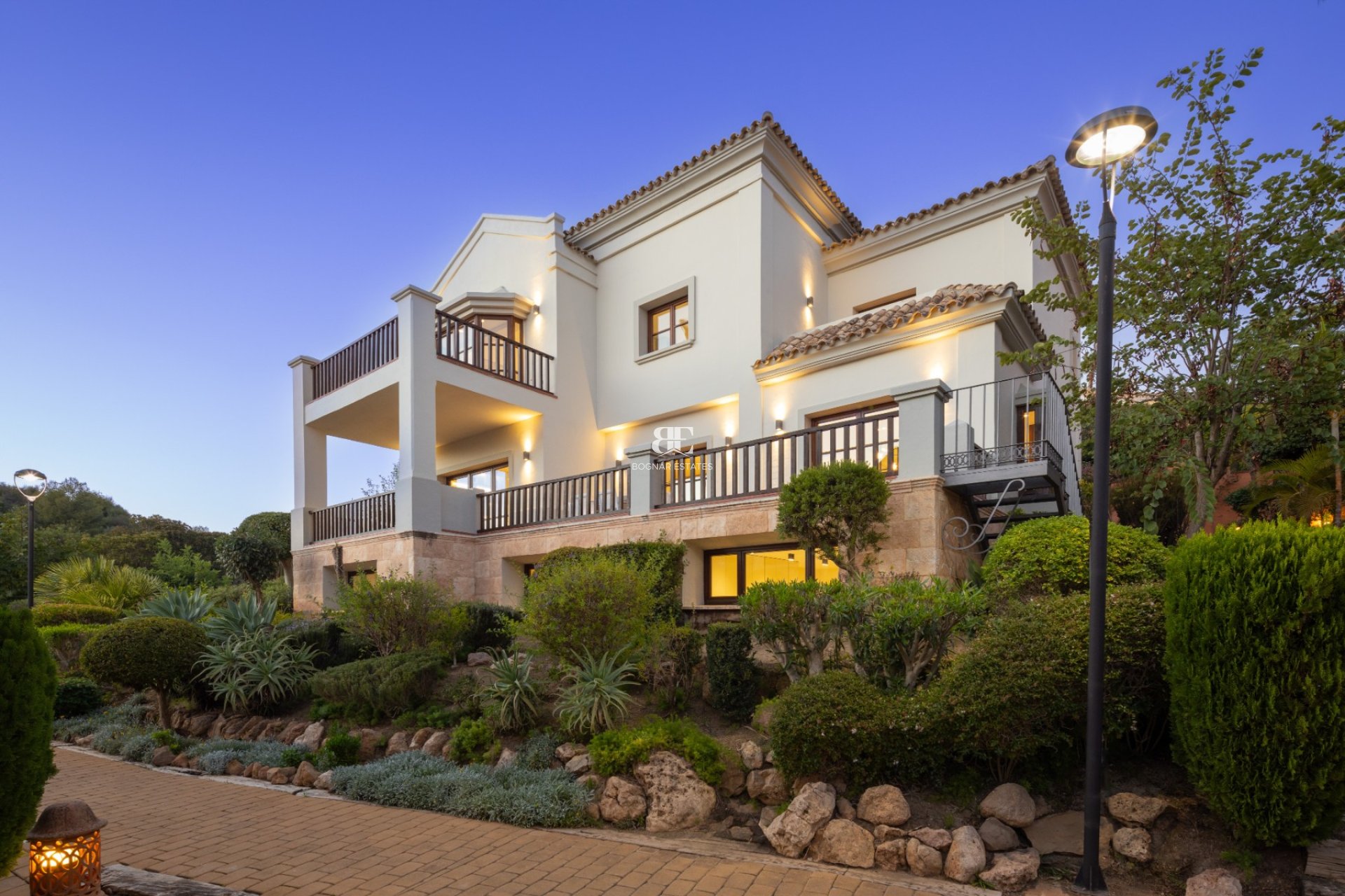 Herverkoop - Herenhuis -
Marbella - Golden Mile