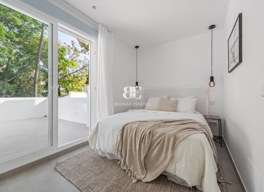 Herverkoop - Herenhuis -
Marbella - Nueva Andalucía