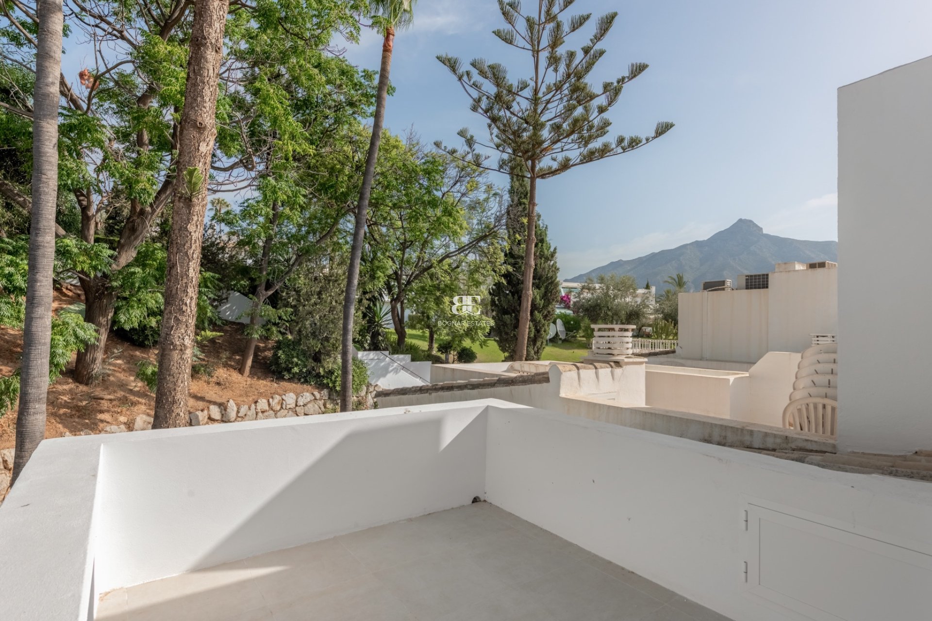 Herverkoop - Herenhuis -
Marbella - Nueva Andalucía