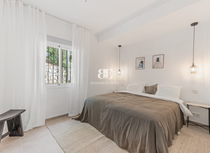 Herverkoop - Herenhuis -
Marbella - Nueva Andalucía