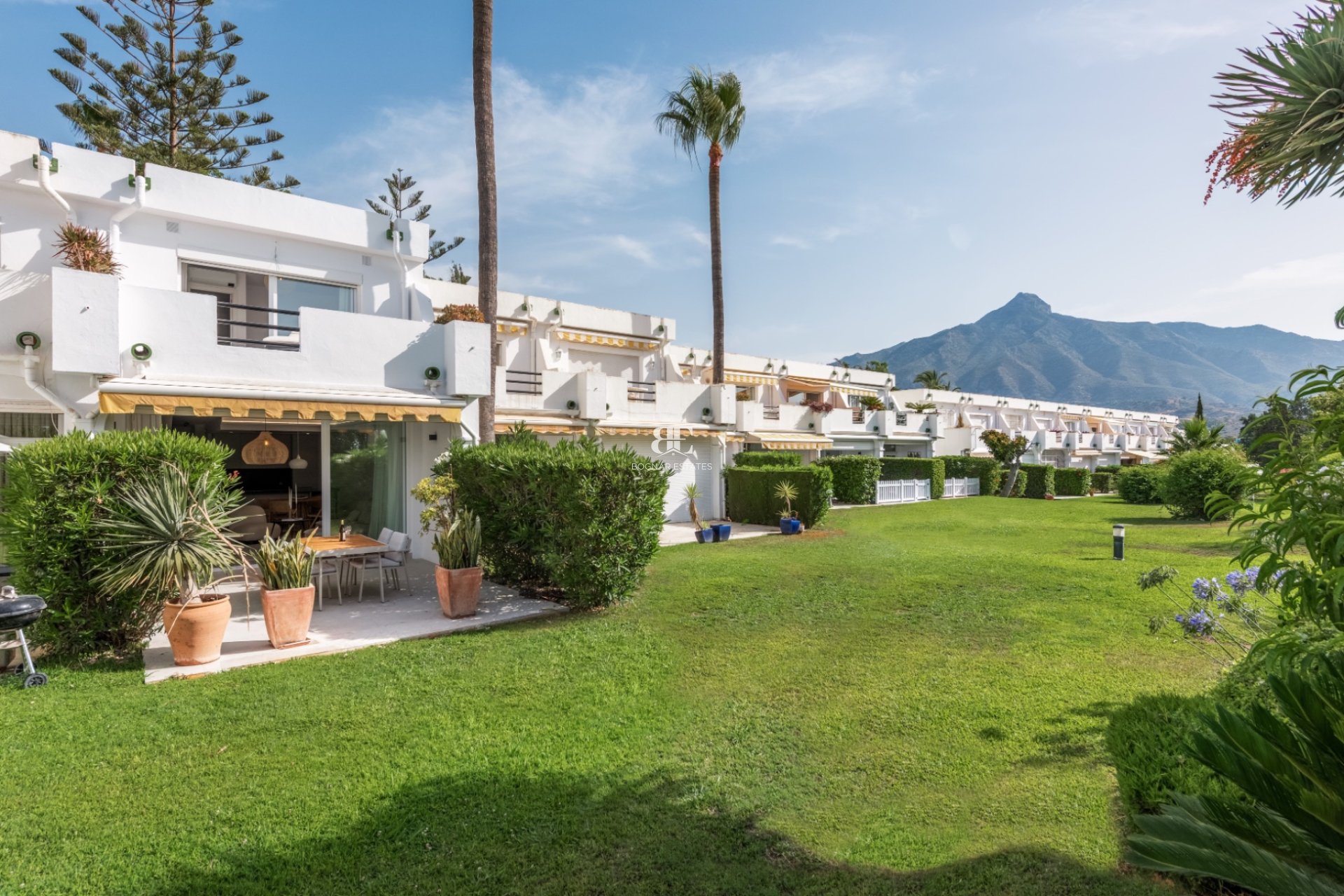 Herverkoop - Herenhuis -
Marbella - Nueva Andalucía